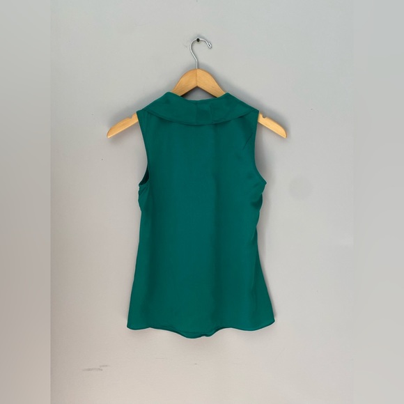 Top Emerald-Green-Antonio-Melani, material 100% Silk size XS - Picture 2 of 8